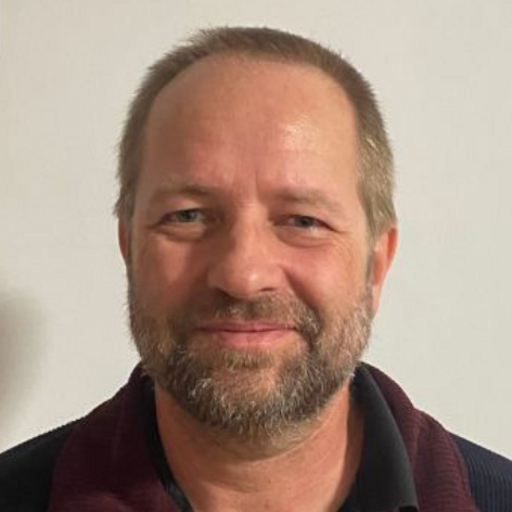 Technical Writer Lee Carlon